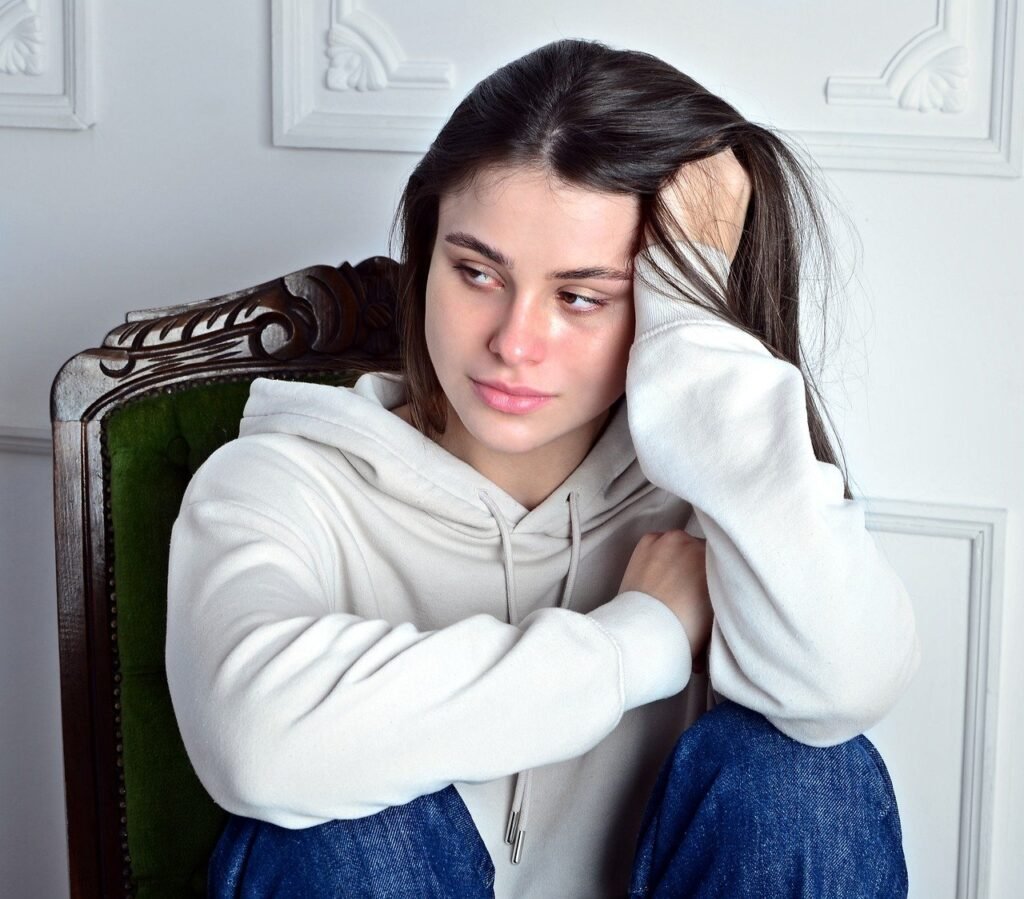15 Ways to Cope with Betrayal and Start Moving On