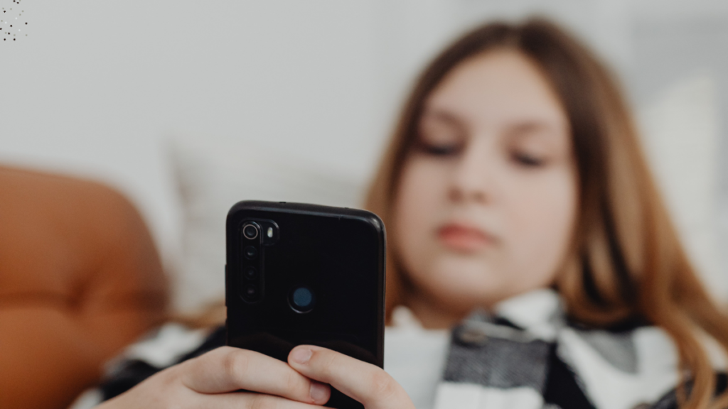 10 Hints to Give Your Crush Without Looking Desperate