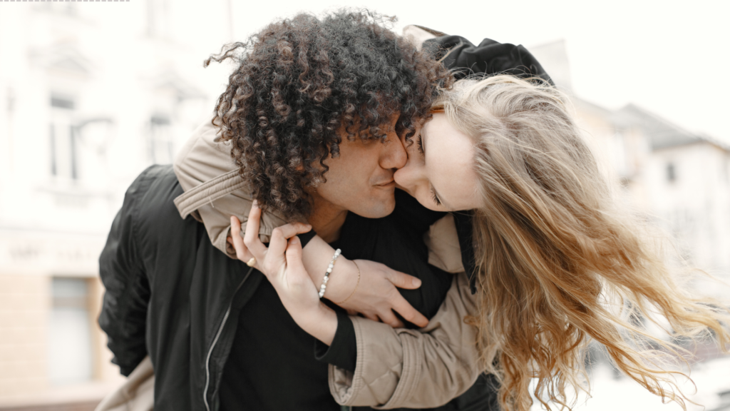 10 Things to Do If Your Boyfriend Never Compliments You