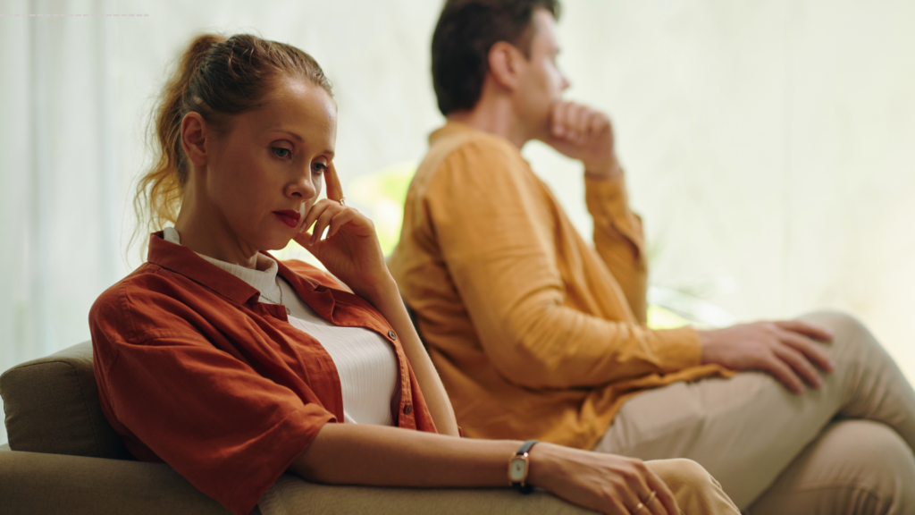 12 Clear Signs You’re in a Toxic Relationship