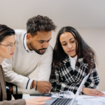 9 Ways a Friend Gaslights You