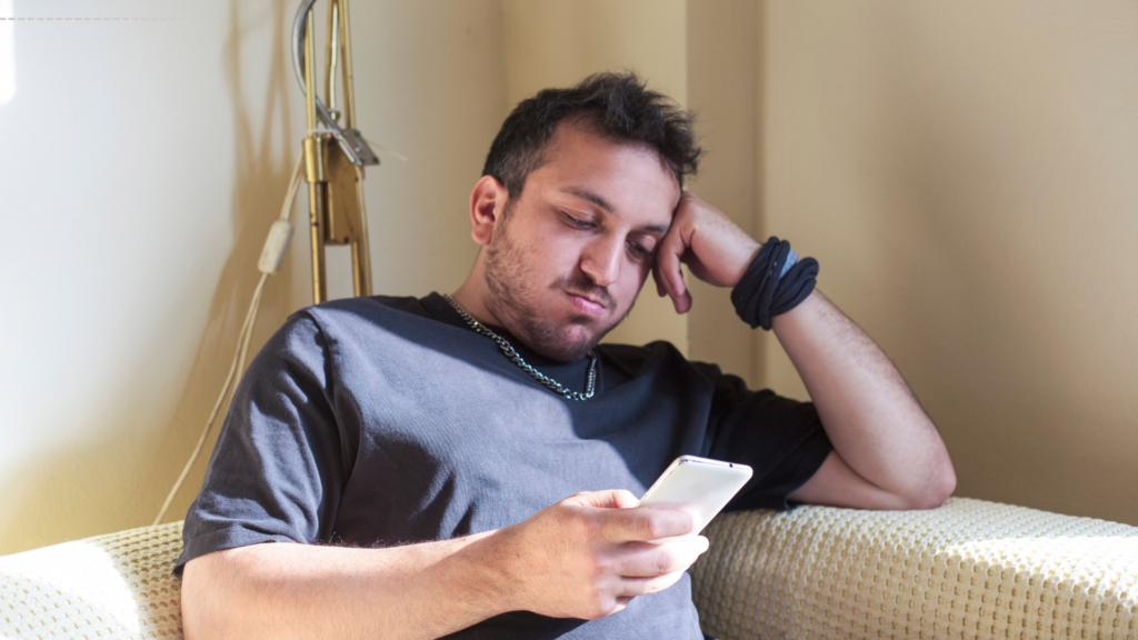 30 Cute Ways to Ask for a Guy’s Number