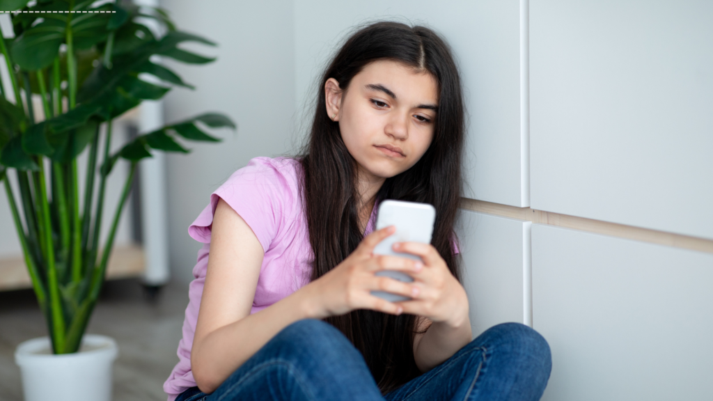 8 Clear Signs He Will Come Back After Pulling Away