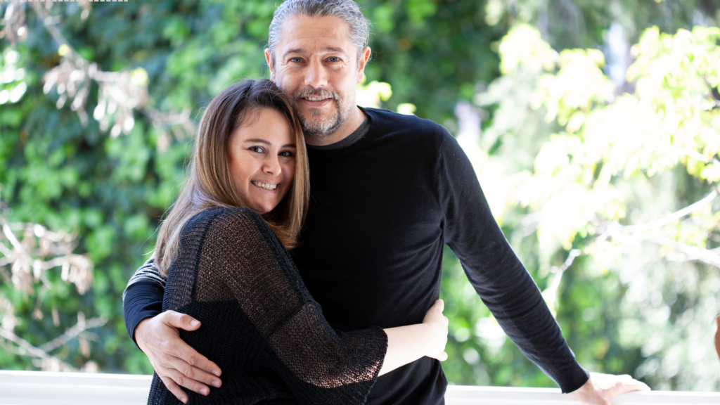 How to Be More Attractive to Men Naturally (10 Proven Ways)
