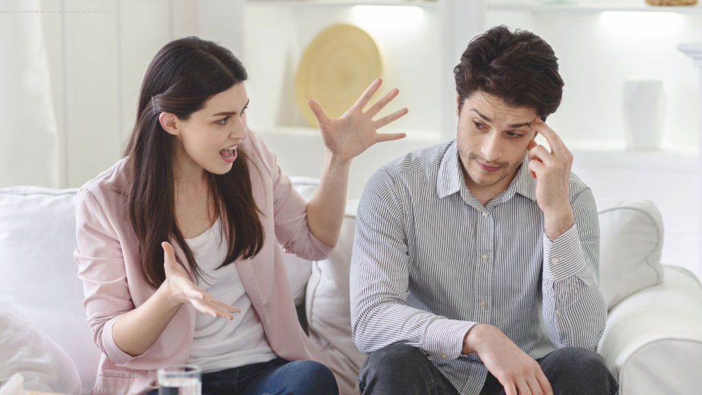 8 Clear Signs Your Boyfriend Doesn’t Love You Anymore