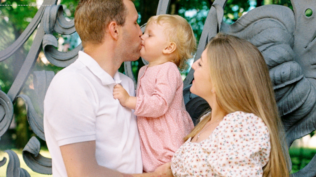What Emotions I Feel When I Look at My Husband: 30 Romantic Quotes