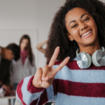 7 Tips to Make Friends at a New School Even If You’re Shy